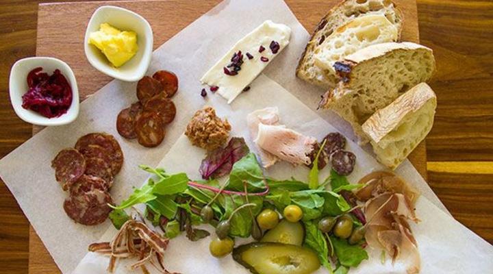 1 Day Darling Beer & Wine Adventure