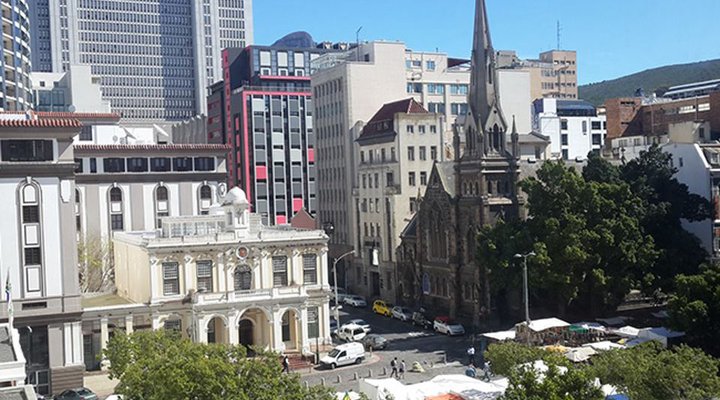 Shortmarket Street Apartment