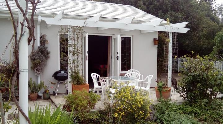 White Picket Fence Cottage on Immelman