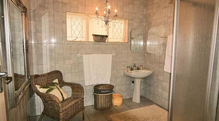 La Loggia on Broadwood