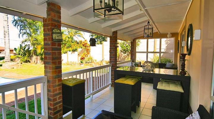 La Loggia on Broadwood