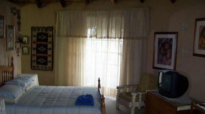 Berg-Plaas Guest House