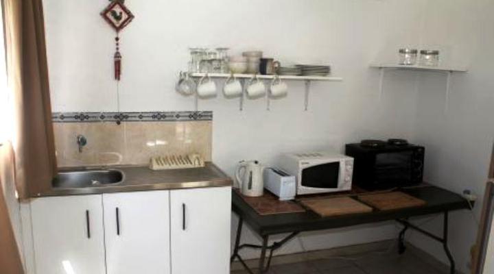 Peace Cottage and BackPackers