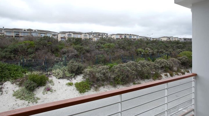Azure - Beach Apartment