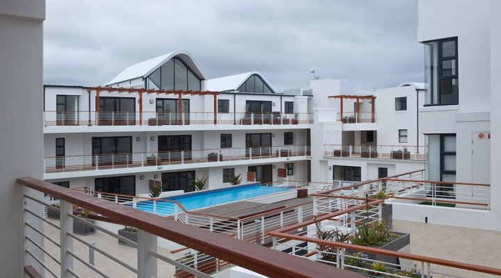 Azure - Beach Apartment