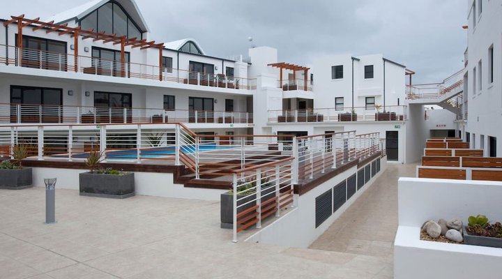 Azure - Beach Apartment