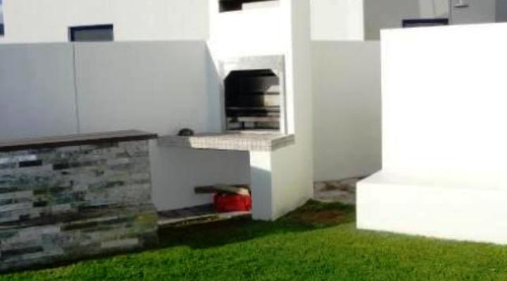 Perfect 10 - The House