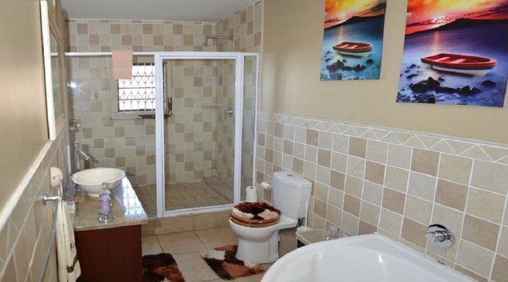 DeeKay's VIP Guesthouse