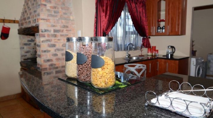 DeeKay's VIP Guesthouse