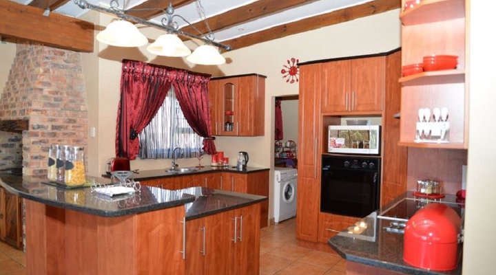 DeeKay's VIP Guesthouse