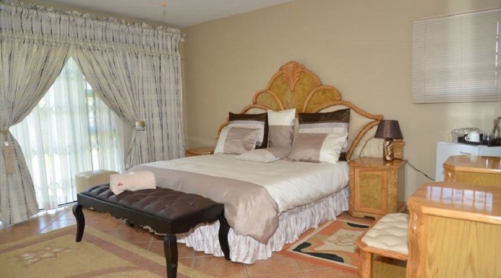 DeeKay's VIP Guesthouse