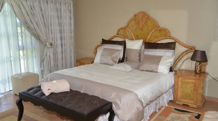 DeeKay's VIP Guesthouse