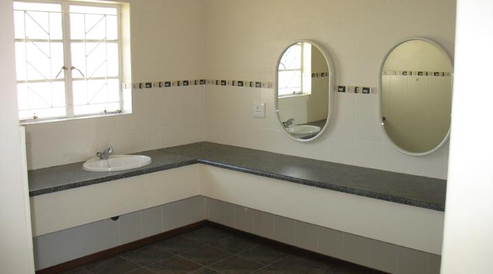 Kambro Accommodation and Farm Stall