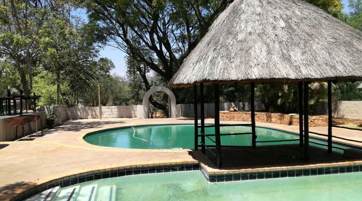 Valencia Country Lodge
