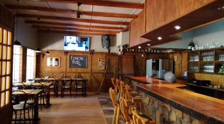 Valencia Country Lodge