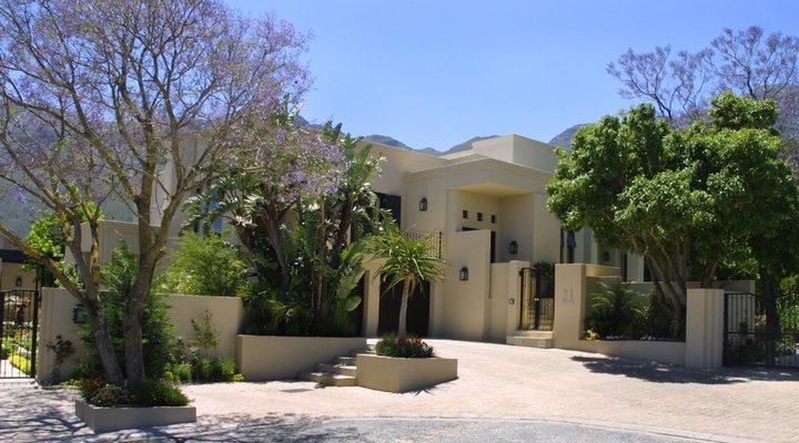 21 Roux Street Guesthouse