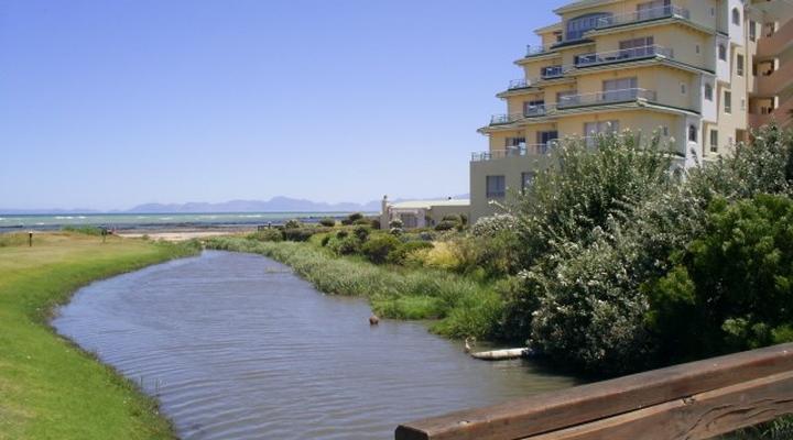 Emerald Bay Greenways Executive Apartment