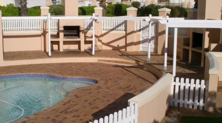 Emerald Bay Greenways Executive Apartment