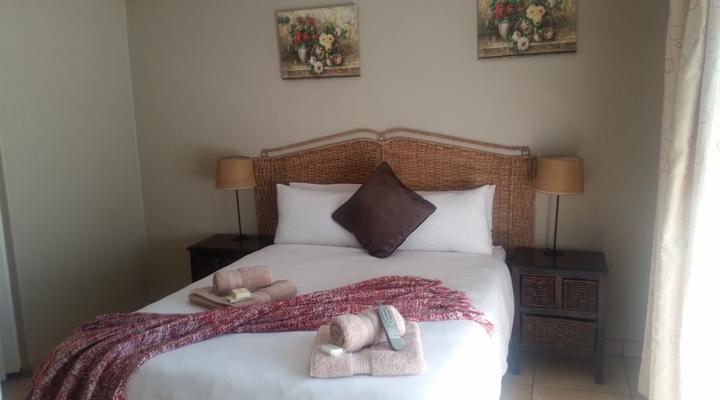 Tushiya Guest Lodge - Besembos