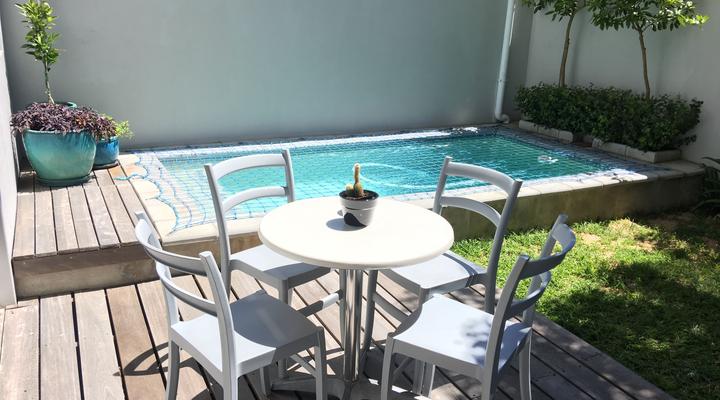 Cricklewood Place - Luxury Holiday Home