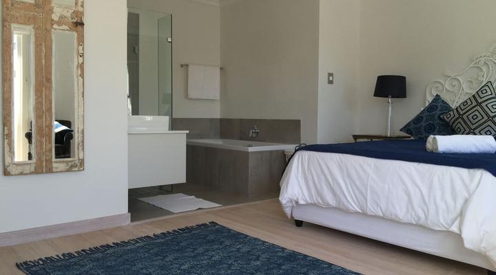 Cricklewood Place - Luxury Holiday Home