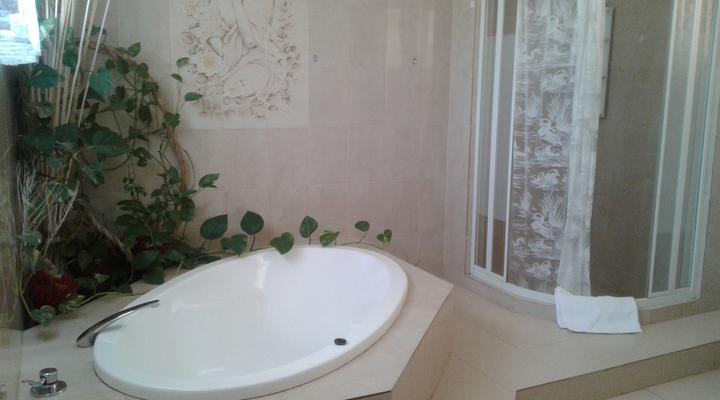 Inca-Rose Guest House