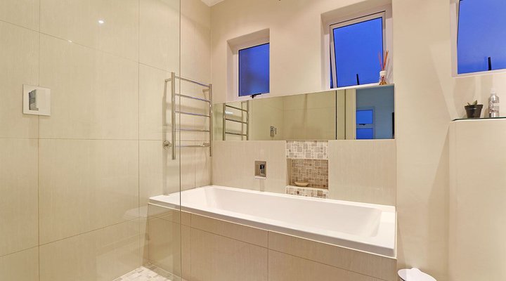 Afribode Monreith Suite