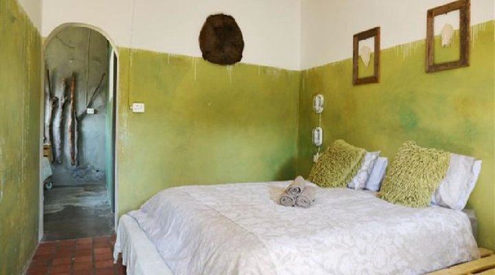 The Hatchery - beach and lagoon experience