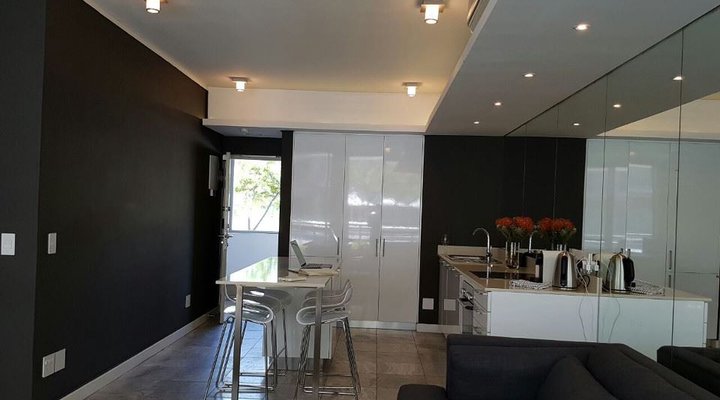 001 Harbour Bridge Hotel and Suites