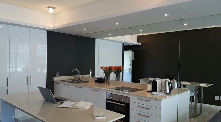 001 Harbour Bridge Hotel and Suites
