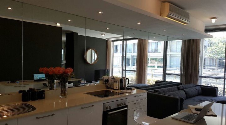 001 Harbour Bridge Hotel and Suites
