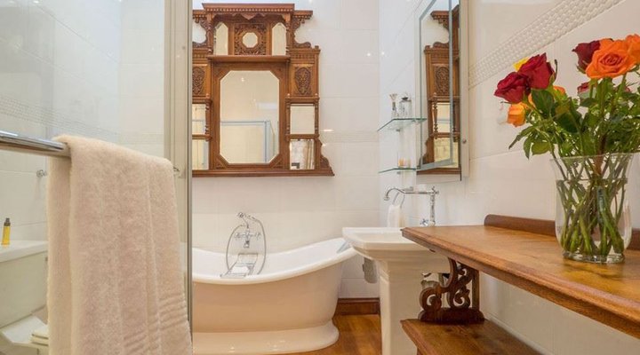 Madison Manor Boutique Hotel