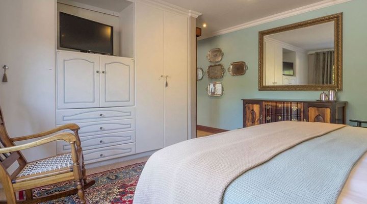 Madison Manor Boutique Hotel