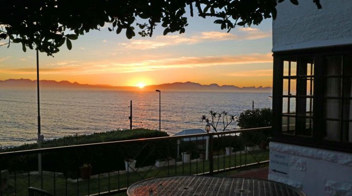 Sunny Cove Manor