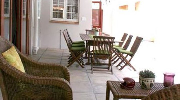 Harcourt House