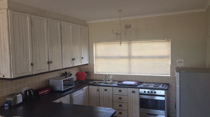5 Seaview Lodge