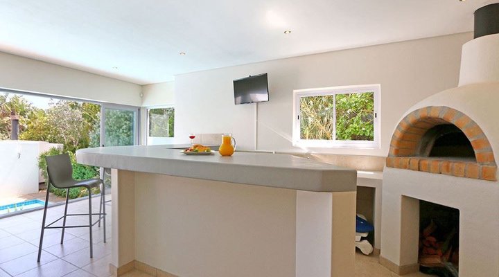 Saints Villa