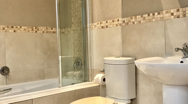 The Nest - Broadacres Luxury Self Catering 