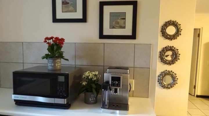 Unit 12 Green Point Mews