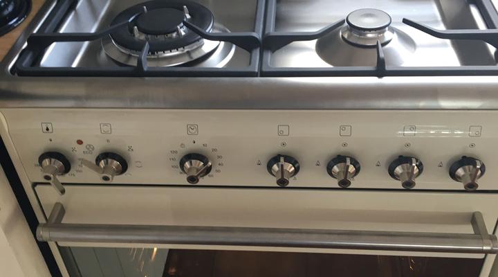 Pringle Bay– Cute Cottage ( Dog friendly and wifi )