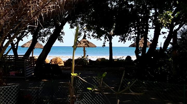 Modern Chalet on the Beach