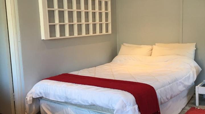 Pringle Bay– Cute Cottage ( Dog friendly and wifi )