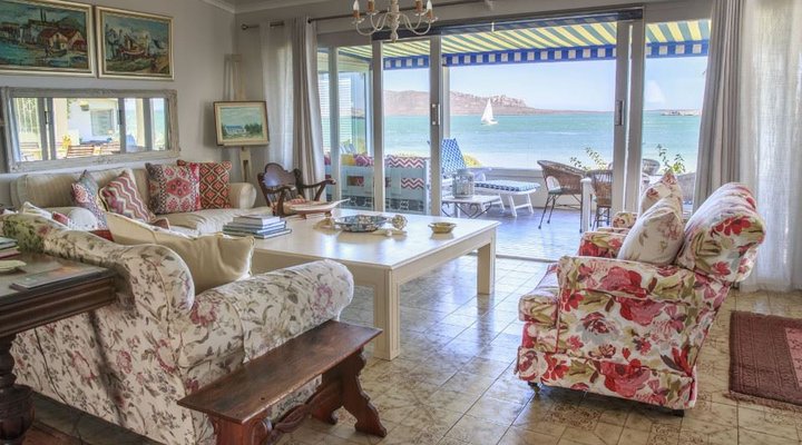 Marjerique Beach Home