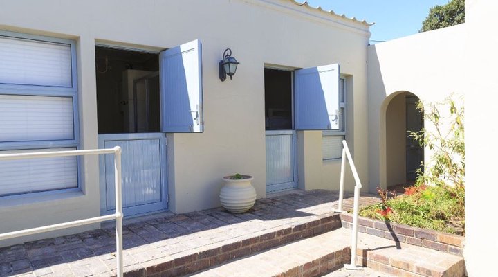 Marjerique Beach Home