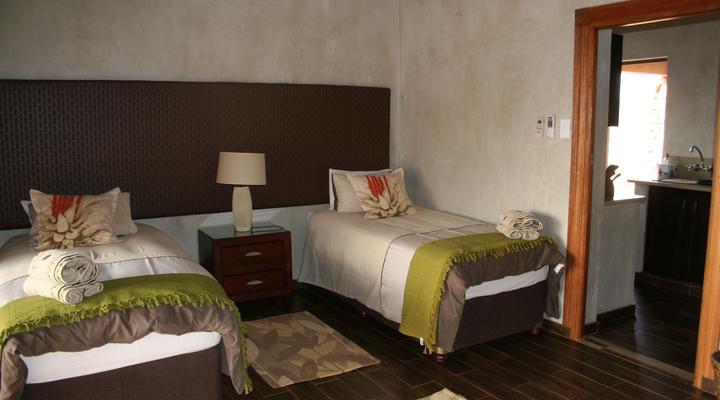 Buffalo Thorn Safari Lodge