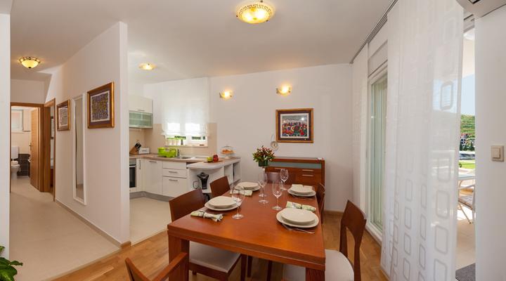 Apartment Maja 5+2, Dugi Rat