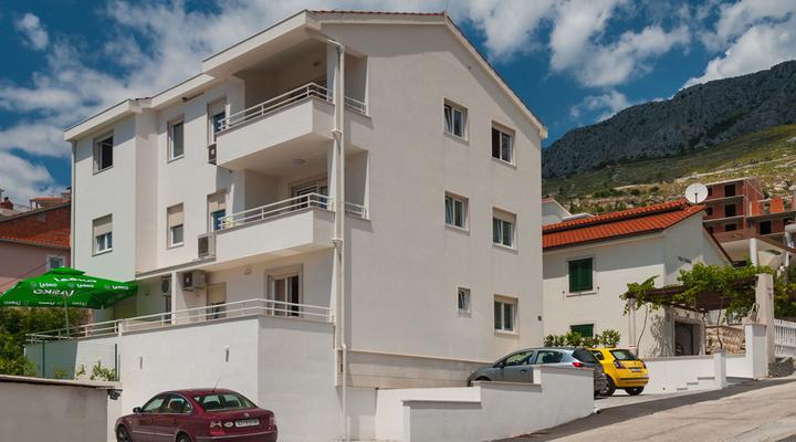 Apartment Maja 5+2, Dugi Rat