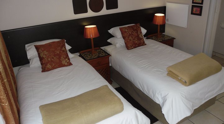 Crown Cottage Guesthouse