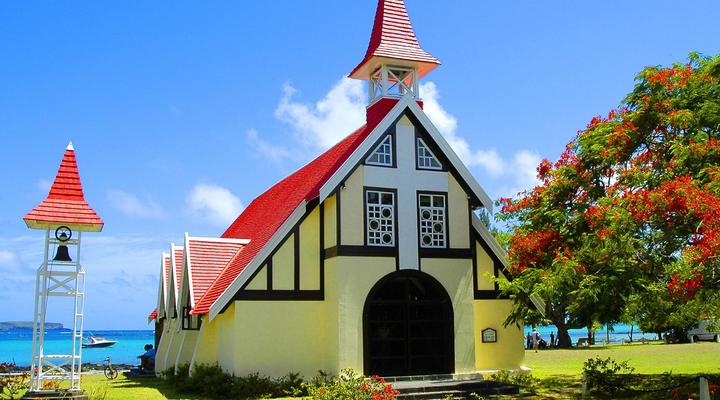 Villa Alexis Vacation Rental 2 bedrooms unit beside Trou aux Biches beach