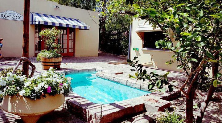 86 on Langenhoven Bed and Breakfast